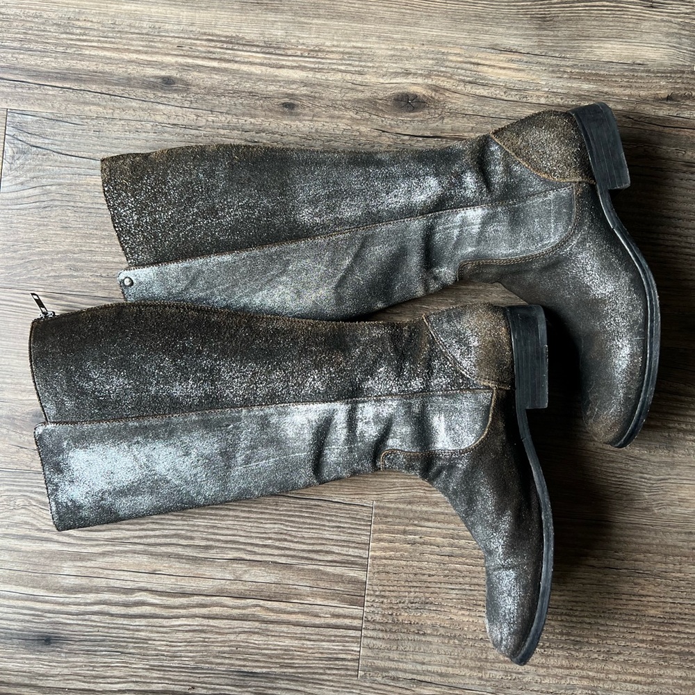 Frye - exquisite boots - a bit of sparkle. Excellent condition
